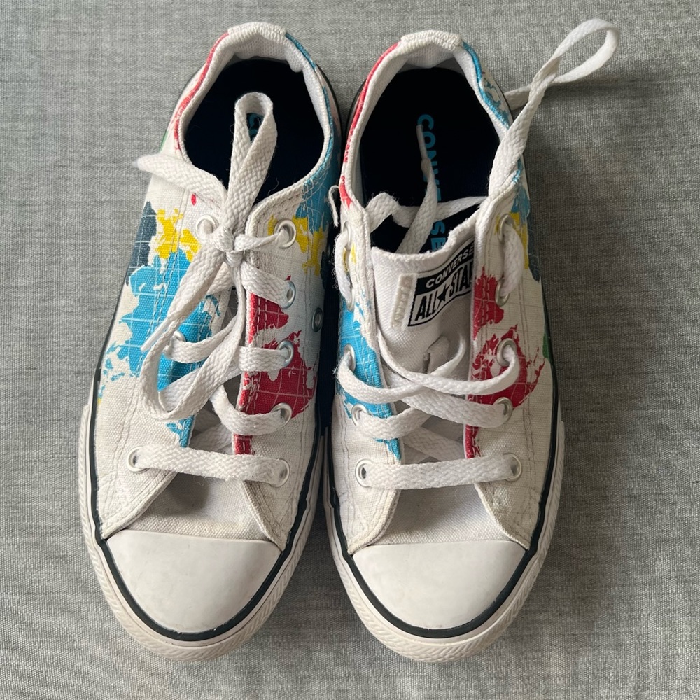Kids Chuck Taylors - Picture 4 of 8